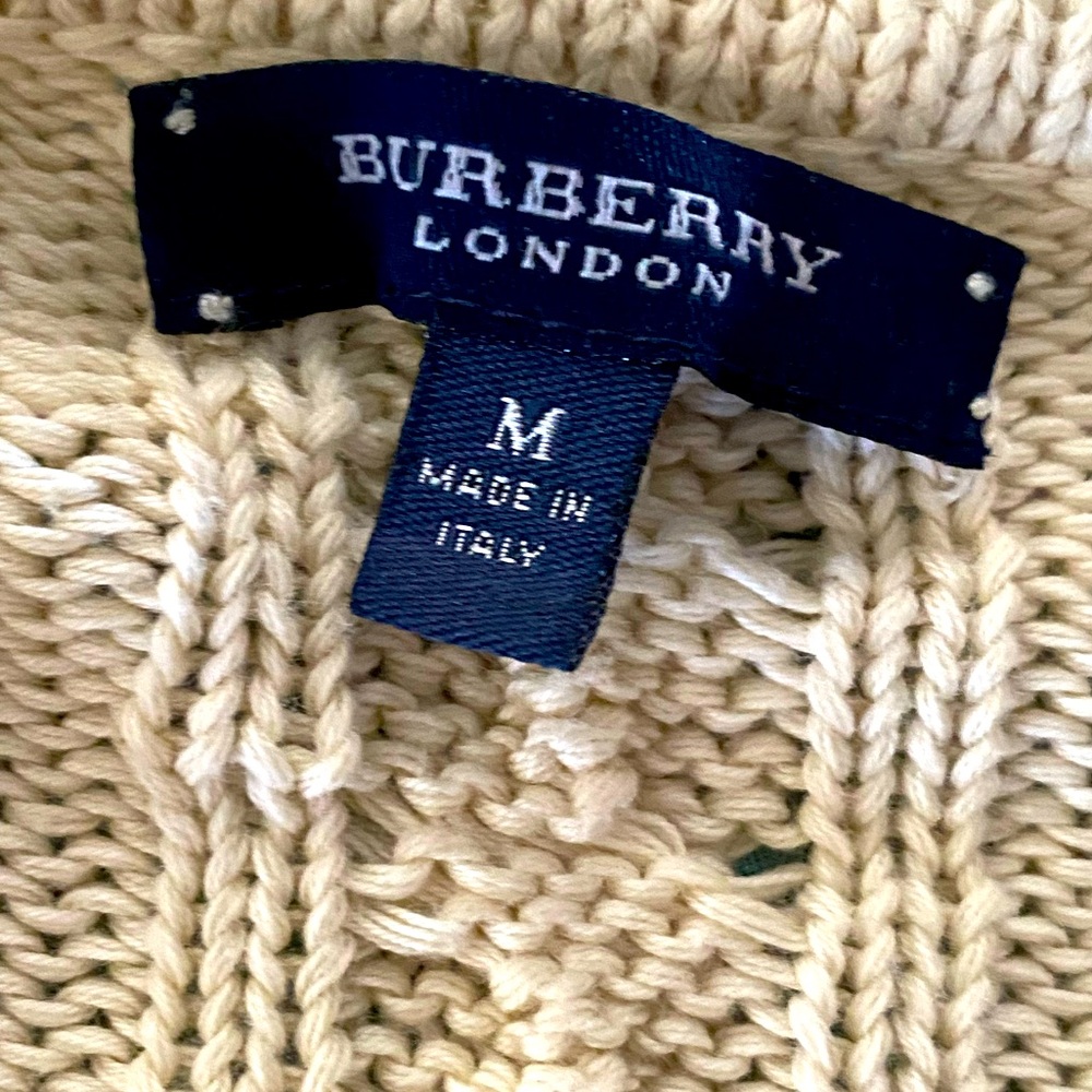 Burberry Crew Neck Sweater. Original and authentic made in Italy. 100% cotton.